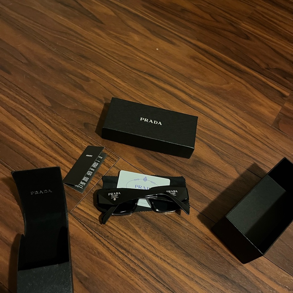 Prada Black Sunglasses Accessories - Picture 3 of 6
